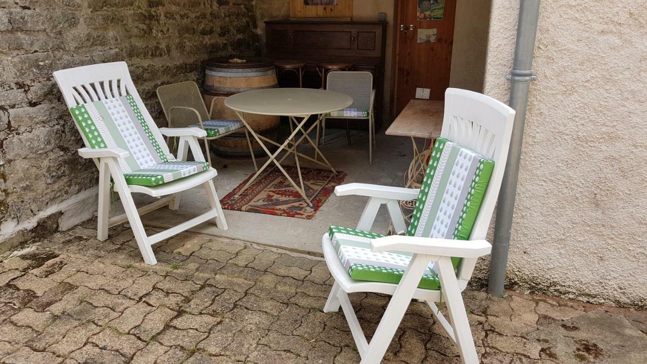 Gîte la Providence Saint-Sernin-du-Plain Exterior foto